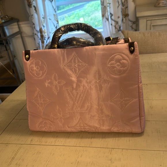 Handbags - NEW Designer Inspired pink puffy On The Go Tote bag